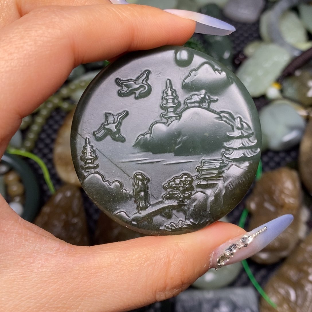 和田玉颈饰未镶嵌