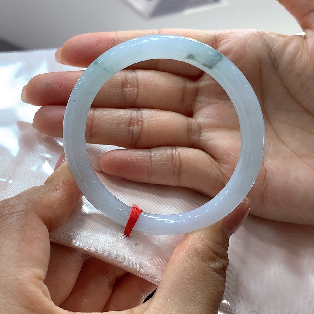 翡翠未镶嵌手镯买断