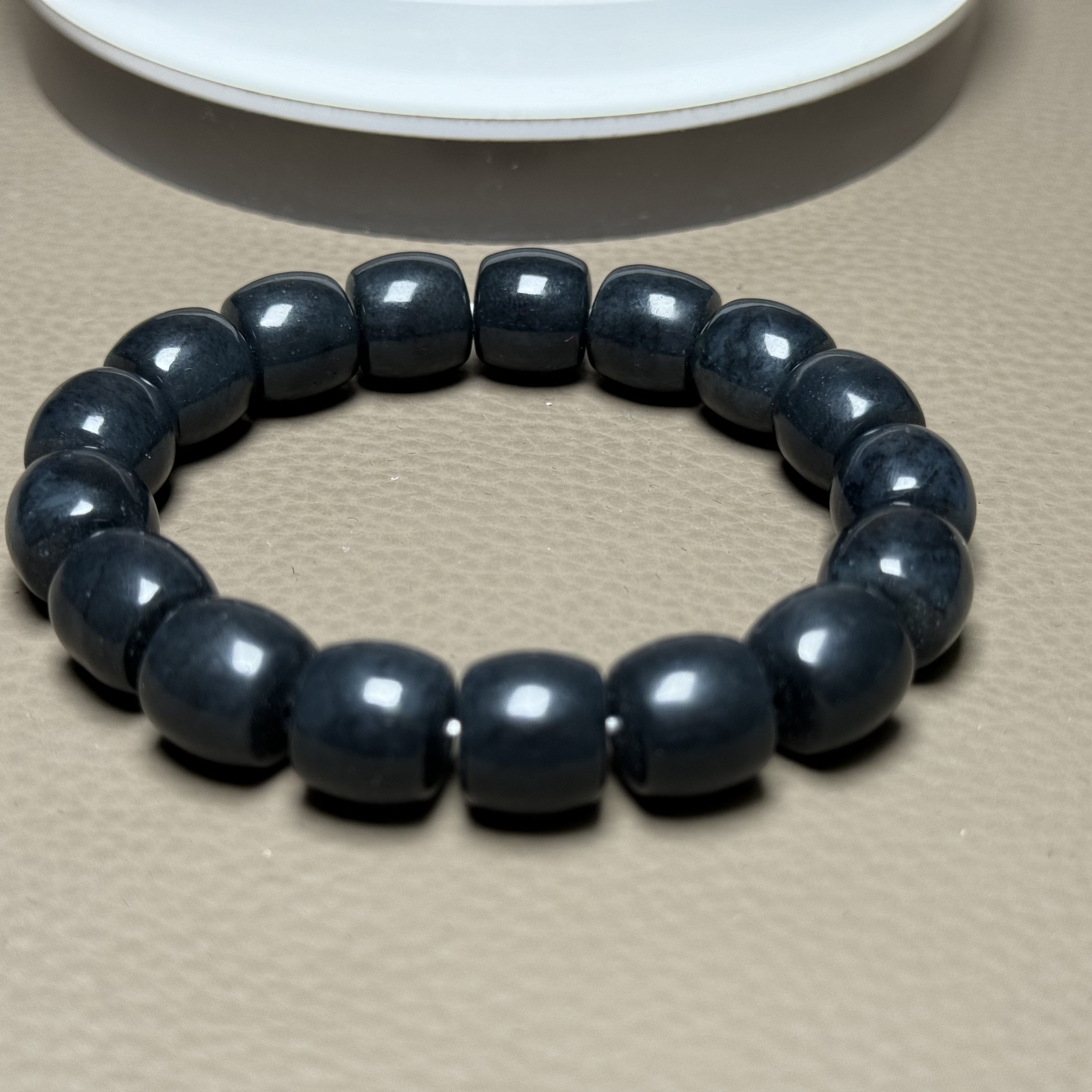 F1346珠宝玉石精选和田玉手串