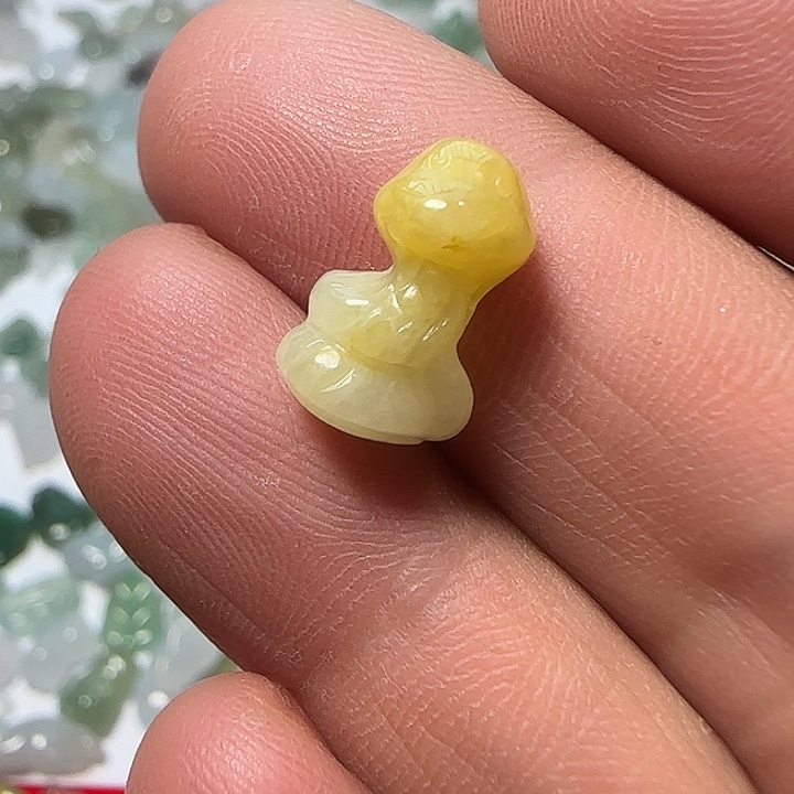 翡翠未镶嵌颈饰天然缅甸翡翠黄蛇