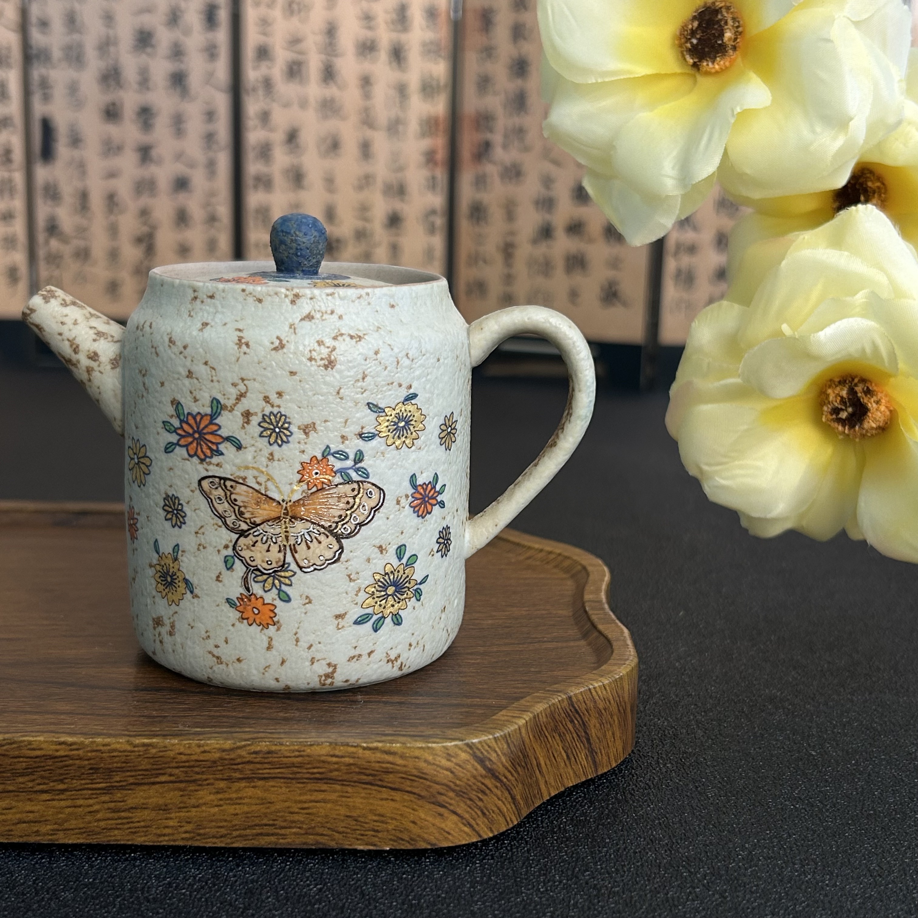 蝶恋花火石红釉直立茶壶 @@136