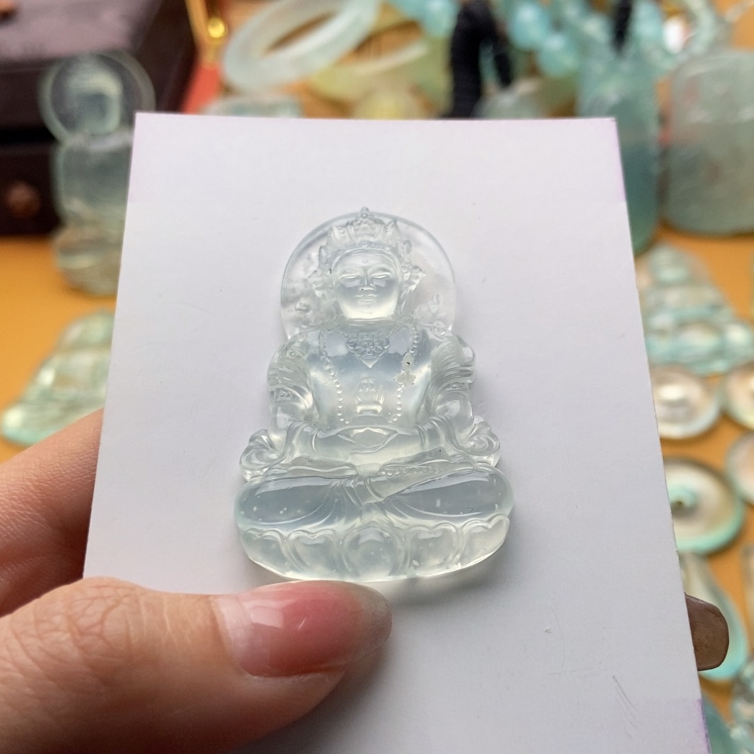 蛇纹石玉吊坠(不含链)未镶嵌度母