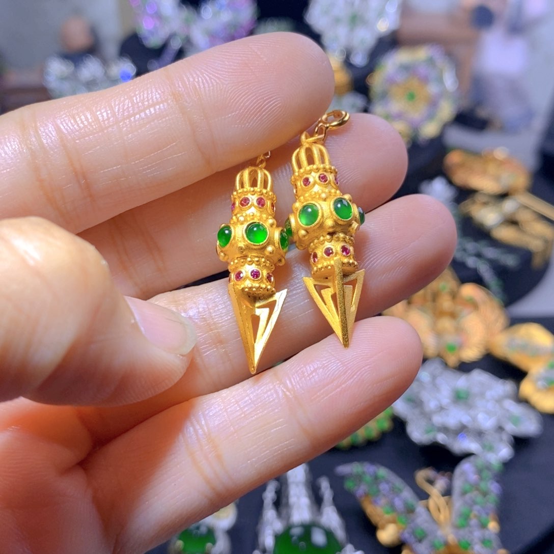 翡翠耳钉银S925镶嵌多样性发其一