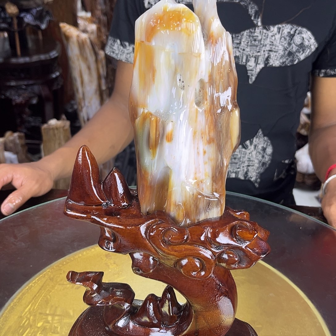 未镶嵌珠宝奇石硅化玉