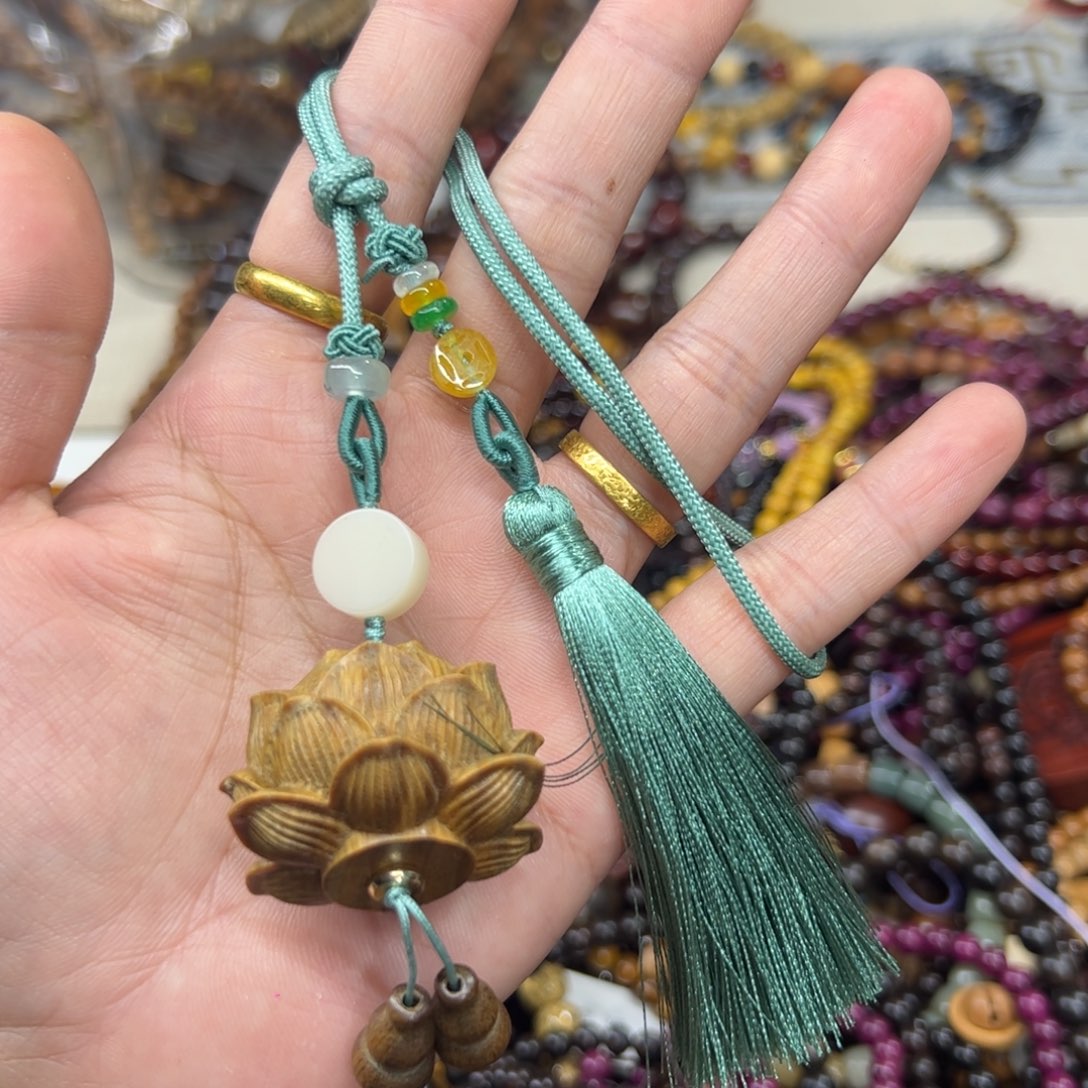 维腊木（绿檀）无事牌