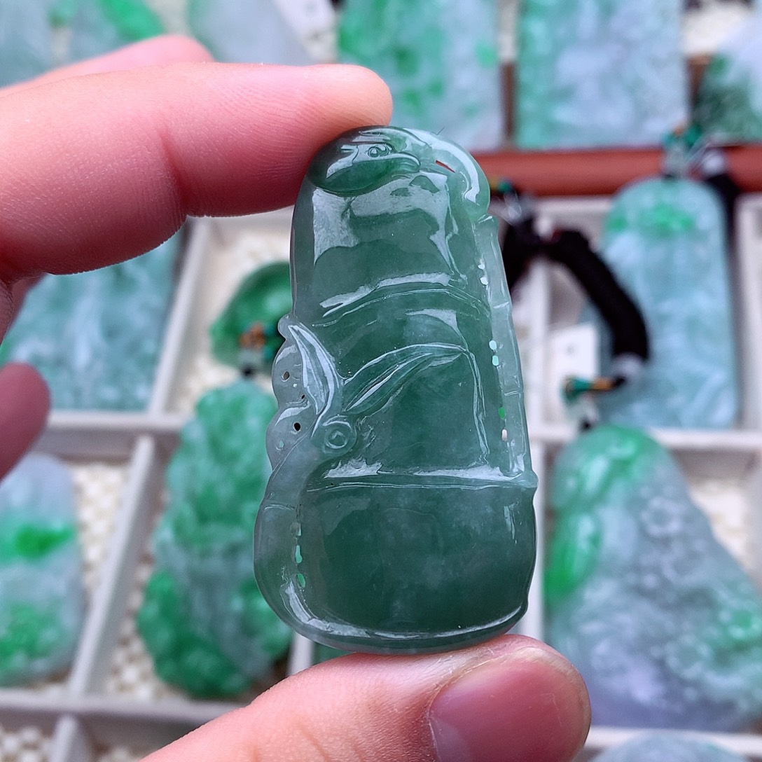 翡翠未镶嵌吊坠(不含链)