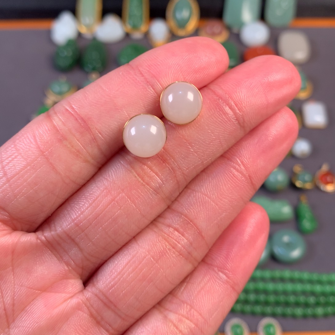 和田玉颈饰18K金镶嵌