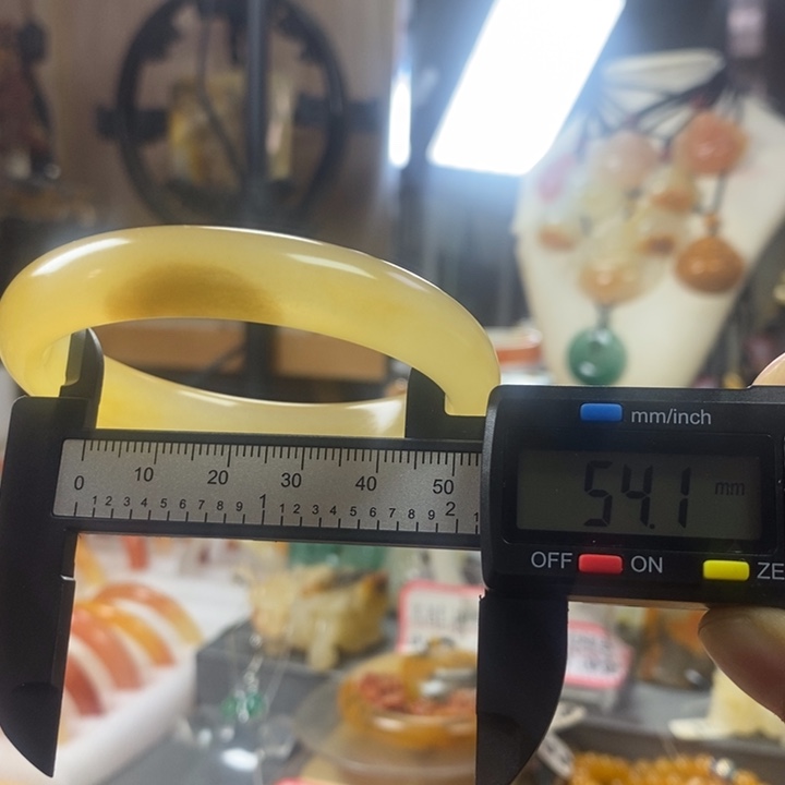 石英质玉（黄龙玉）合金手镯
