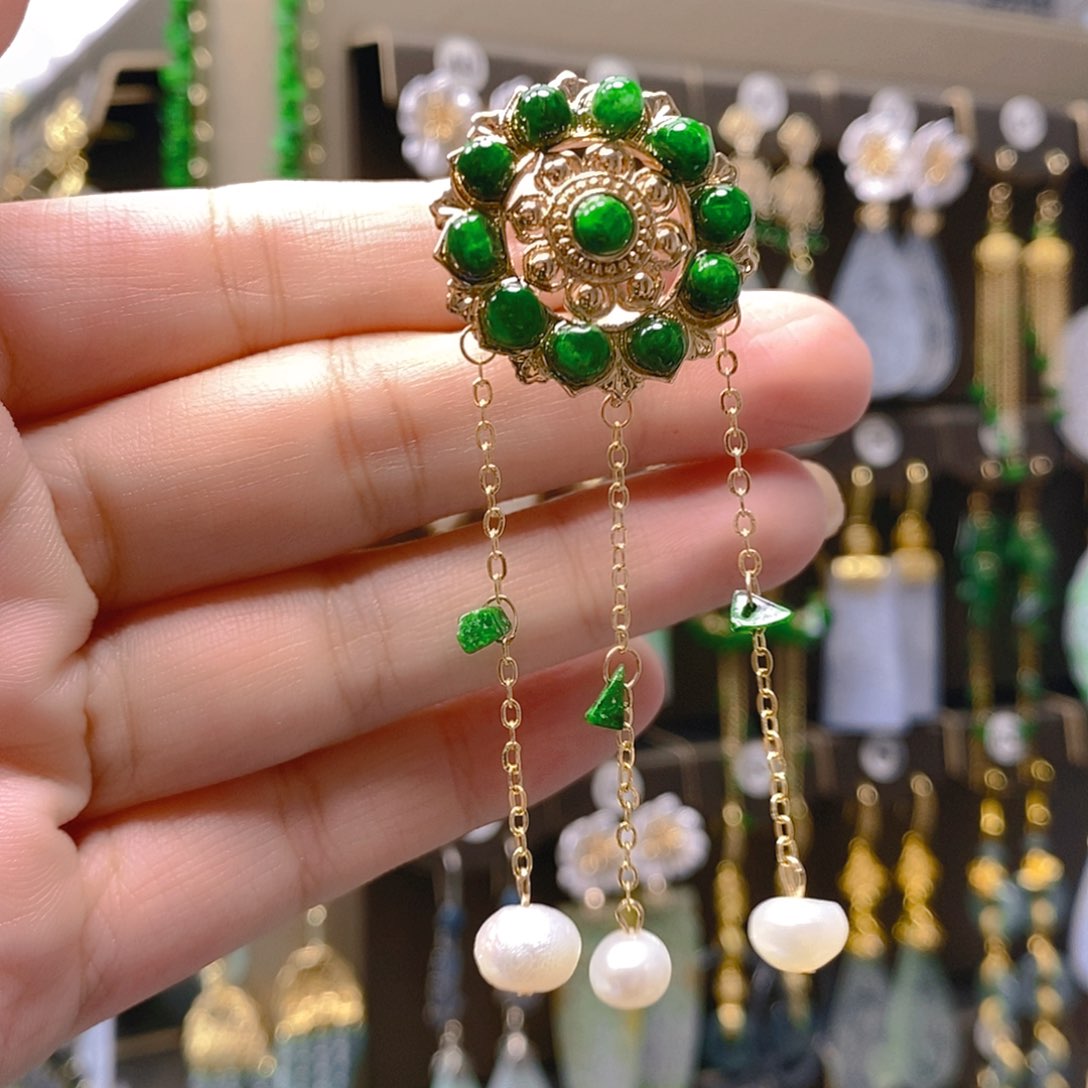 未镶嵌翡翠耳饰翡翠