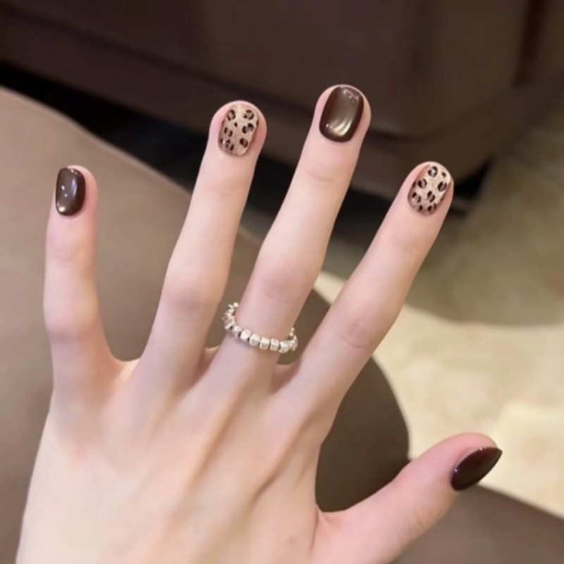 【暗夜豹猫】2025新款秋冬猫眼美甲豹纹手工穿戴甲短款高级感假指甲