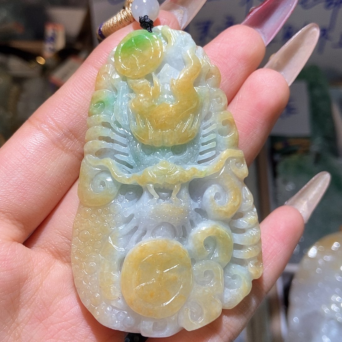 翡翠颈饰未镶嵌天然
