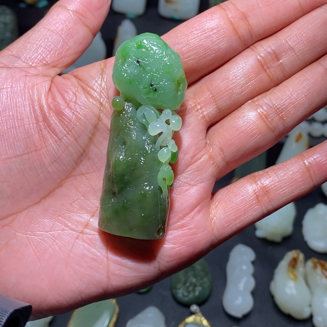 和田玉苹果绿未镶嵌