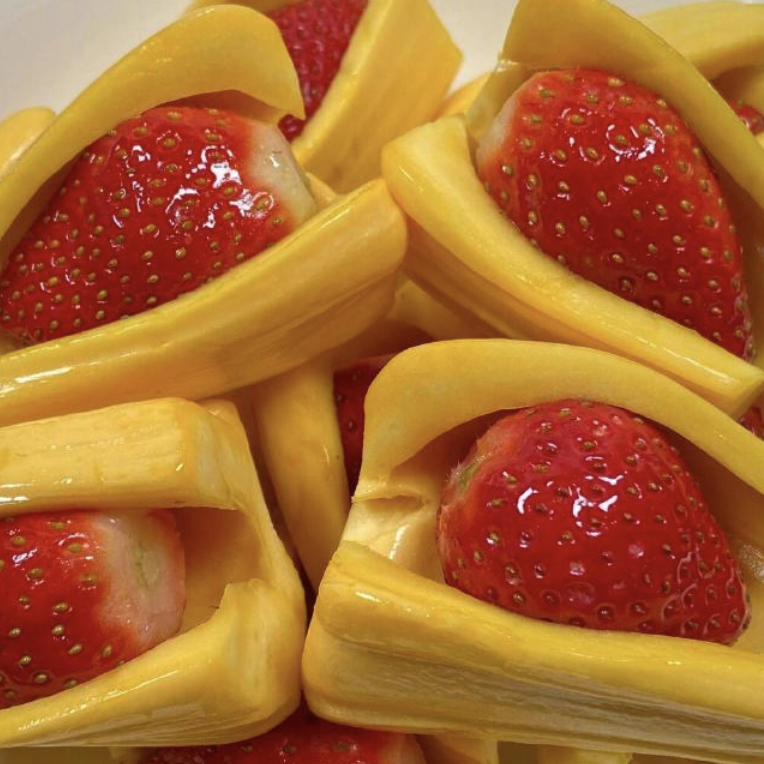 果切菠萝蜜夹草莓乌梅