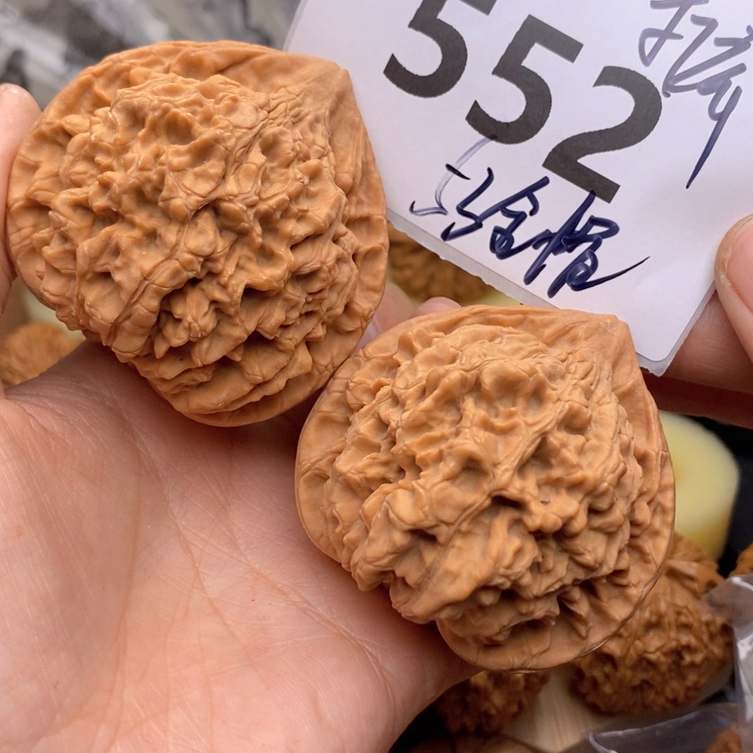 文玩核桃把件552号线53全帽