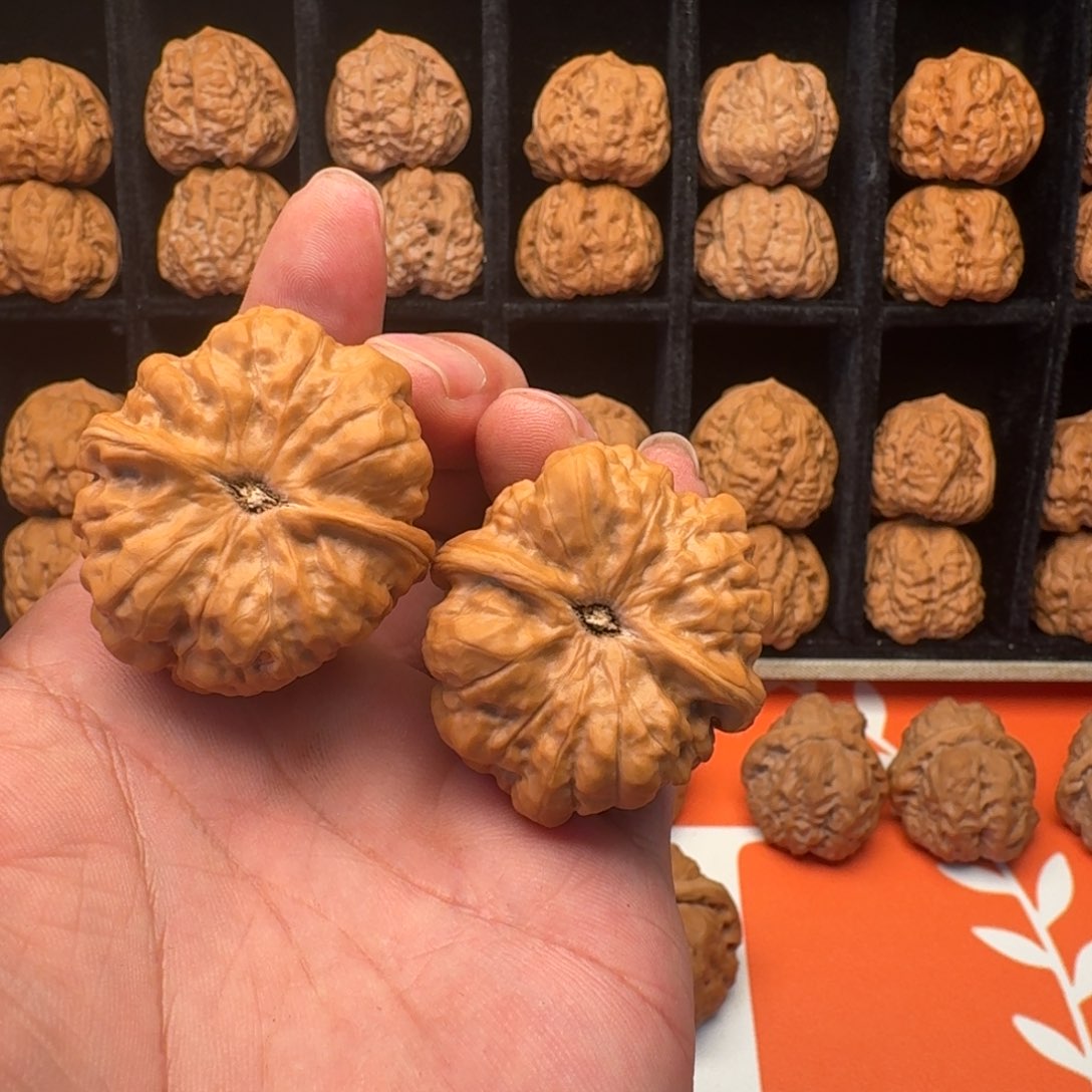 猛***腿文玩核桃吊坠蛙蛙228