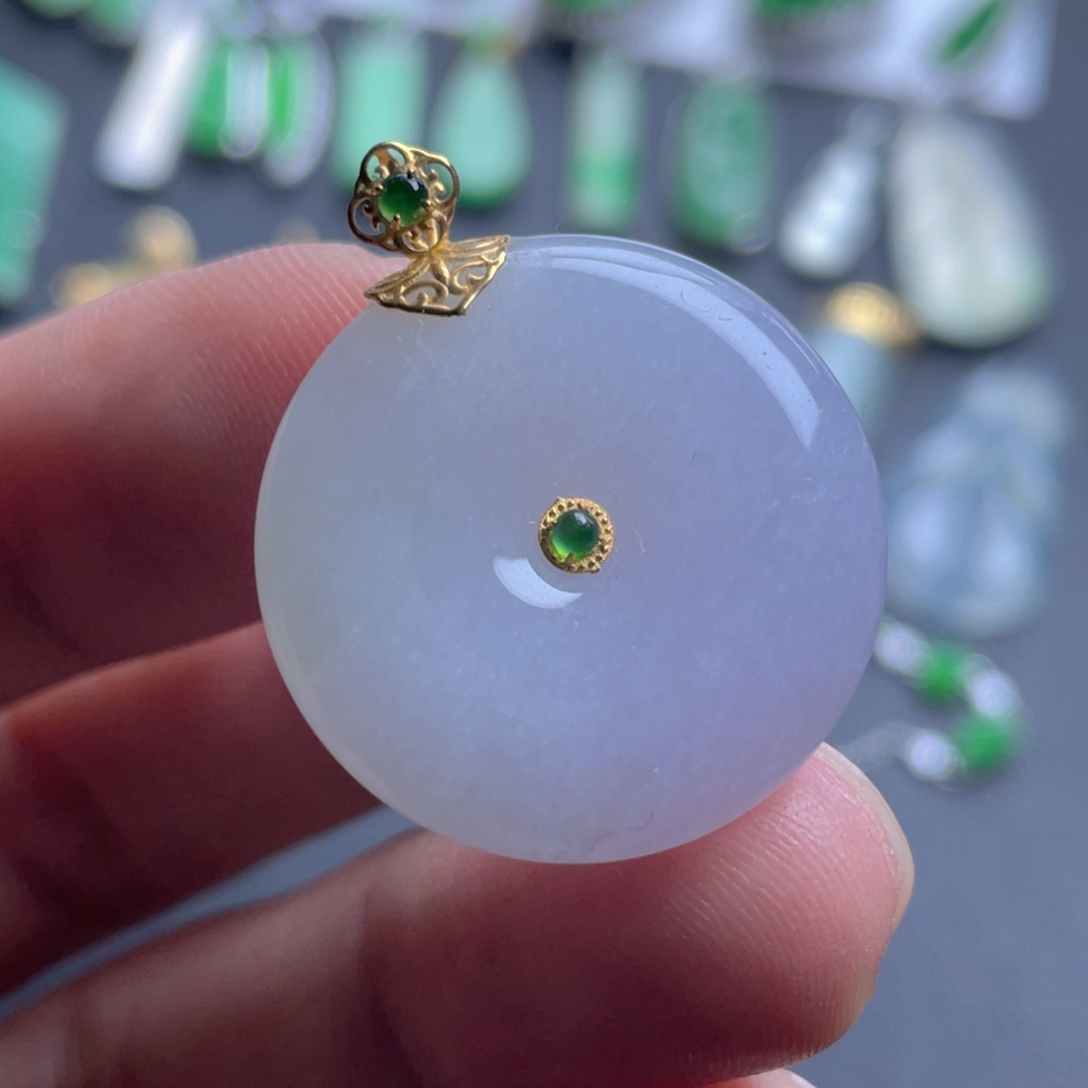 翡翠18K金镶嵌颈饰