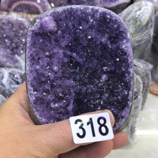 紫晶天然水晶摆件未镶嵌