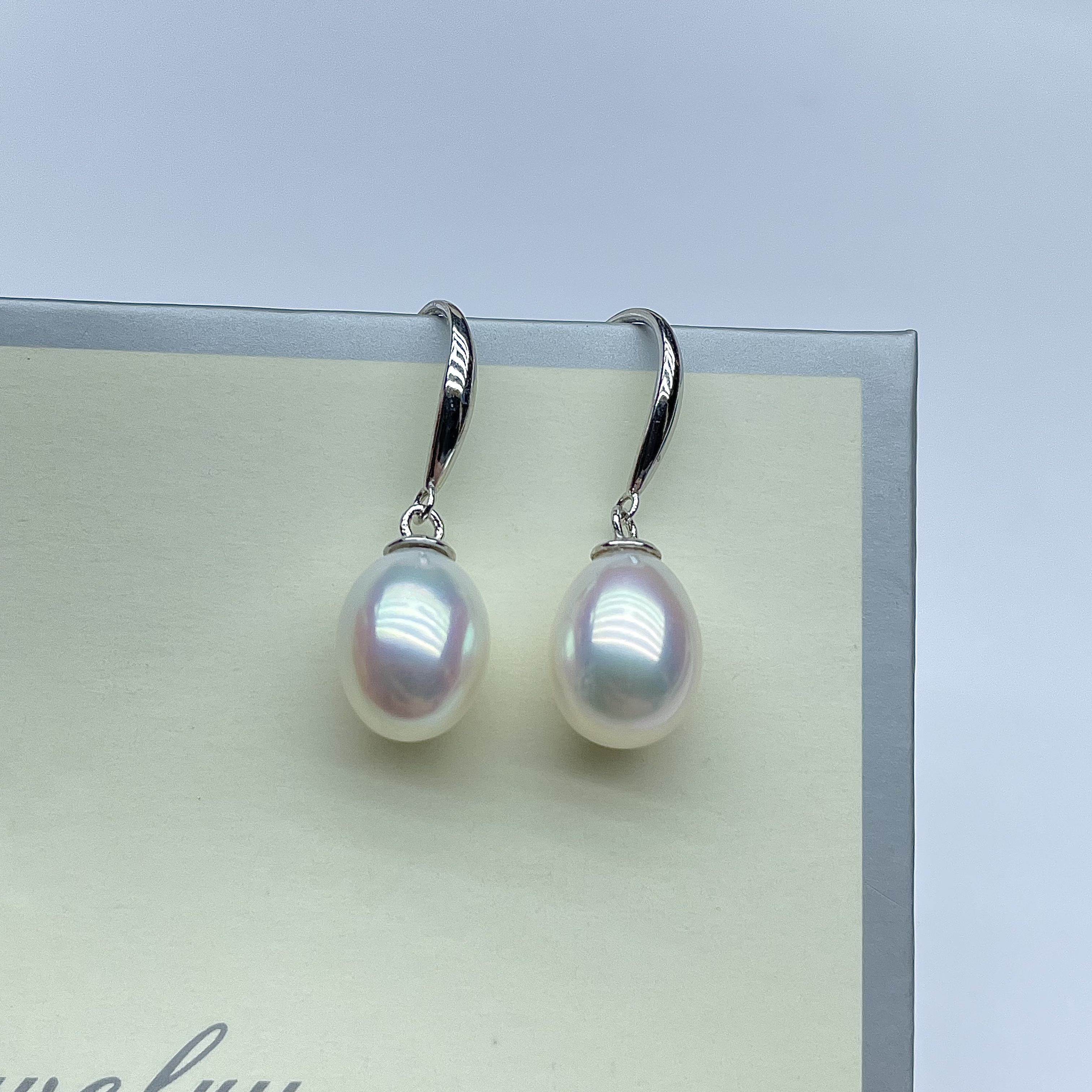 「周年庆」淡水无核珍珠 7.5-8mm 极光水滴 S925银耳钩  ZN09