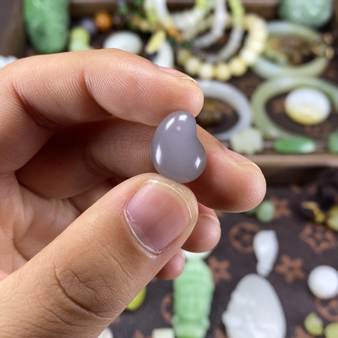 别***字和田玉未镶嵌颈饰