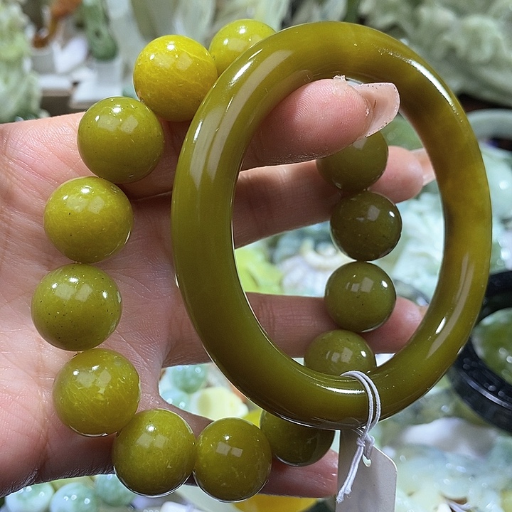 岫玉岫玉手镯未镶嵌