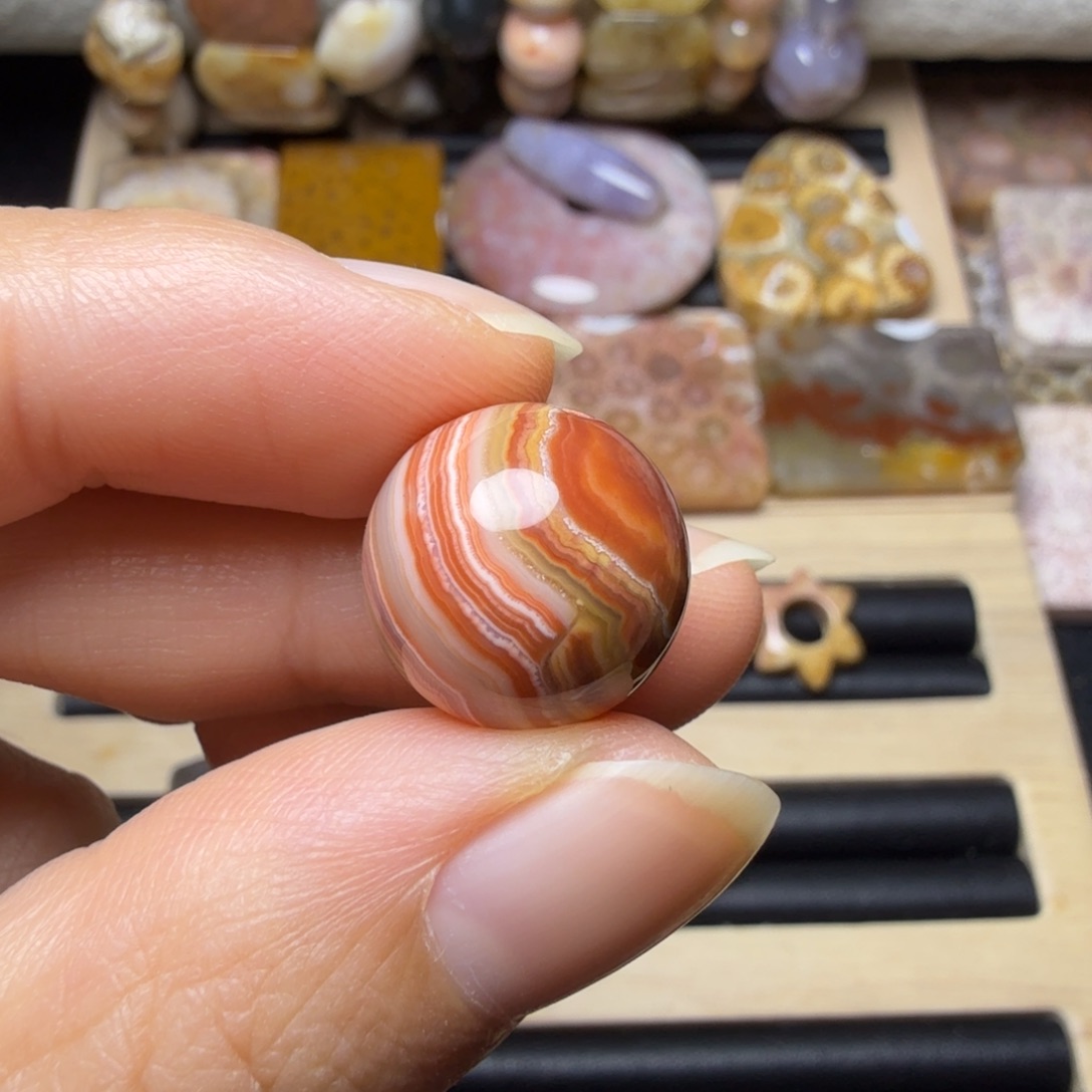 石英质玉未镶嵌15咪 红色千层