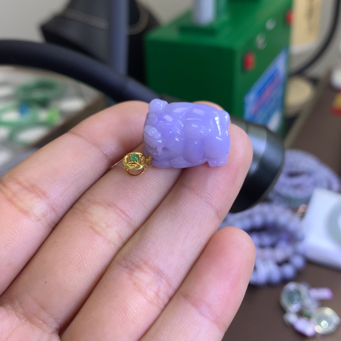 翡翠颈饰18K金镶嵌翡翠