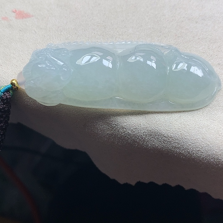 翡翠颈饰未镶嵌吊坠