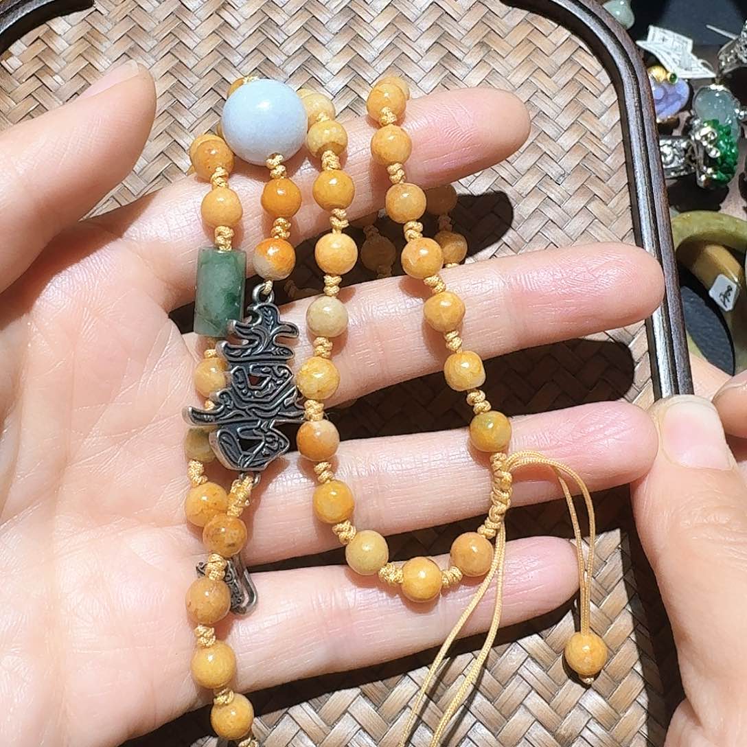 散珠翡翠幸**子个性十足