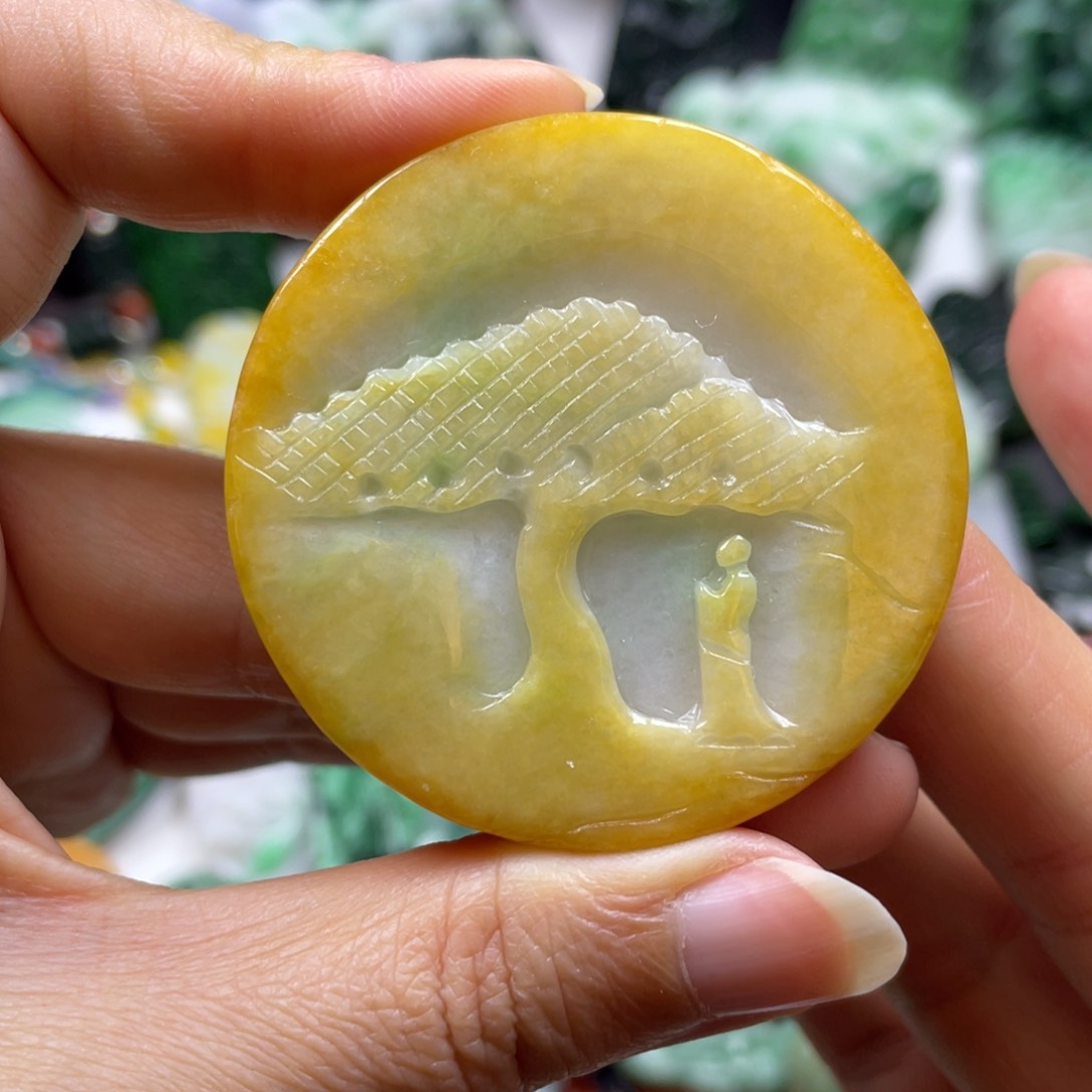 翡翠颈饰未镶嵌牌子