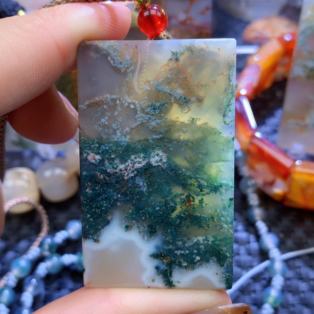 未镶嵌颈饰玛瑙/玉髓汐*