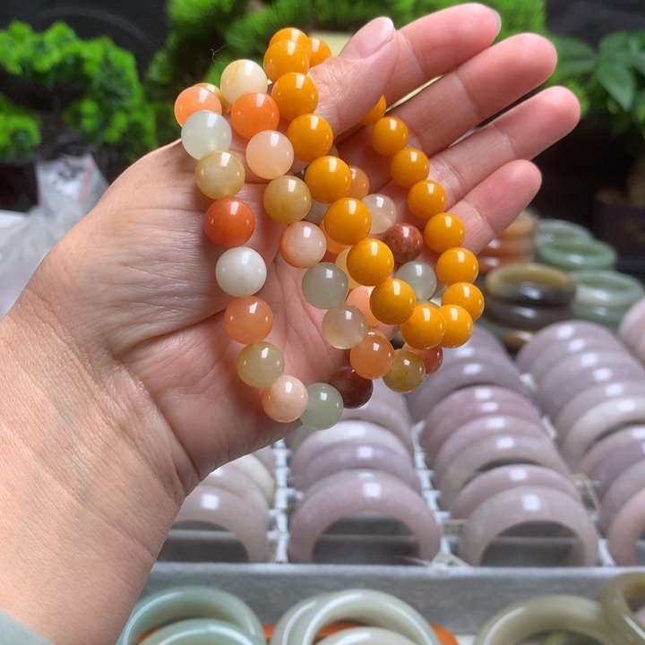 石英质玉（佘太翠）未镶嵌手镯