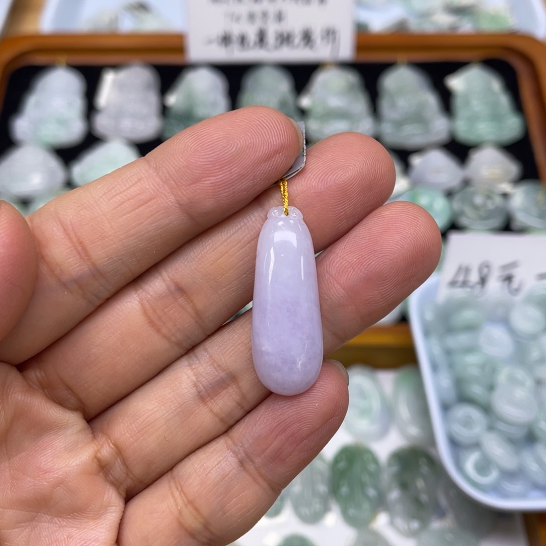 颈饰未镶嵌翡翠福瓜