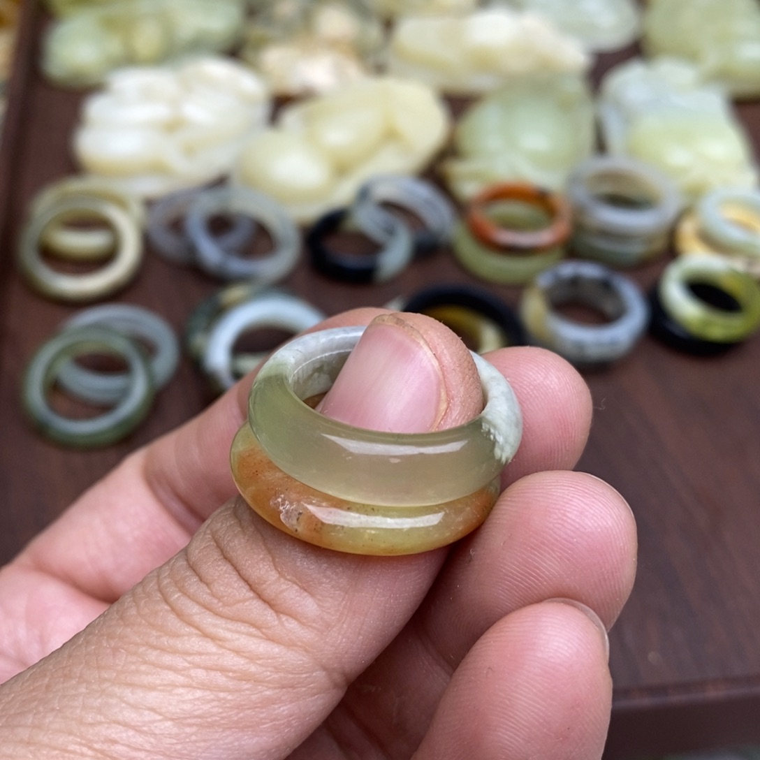 岫玉纯天然岫玉挂件戒指微瑕福利未镶嵌