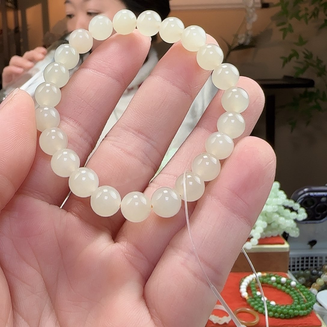 和田玉手链未镶嵌卡8mm