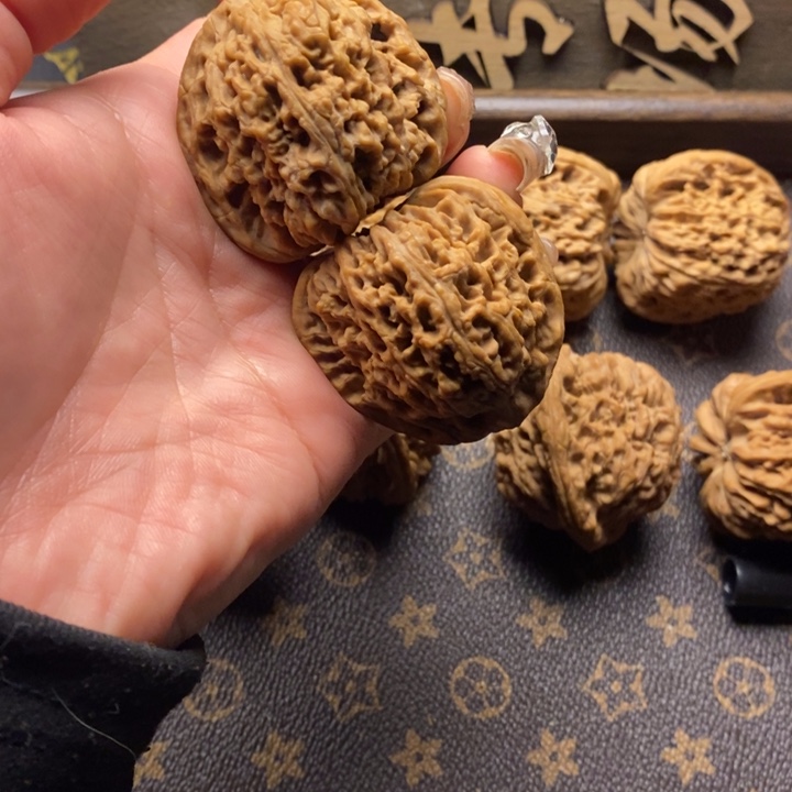 桃核把件大*南疆石文玩核桃