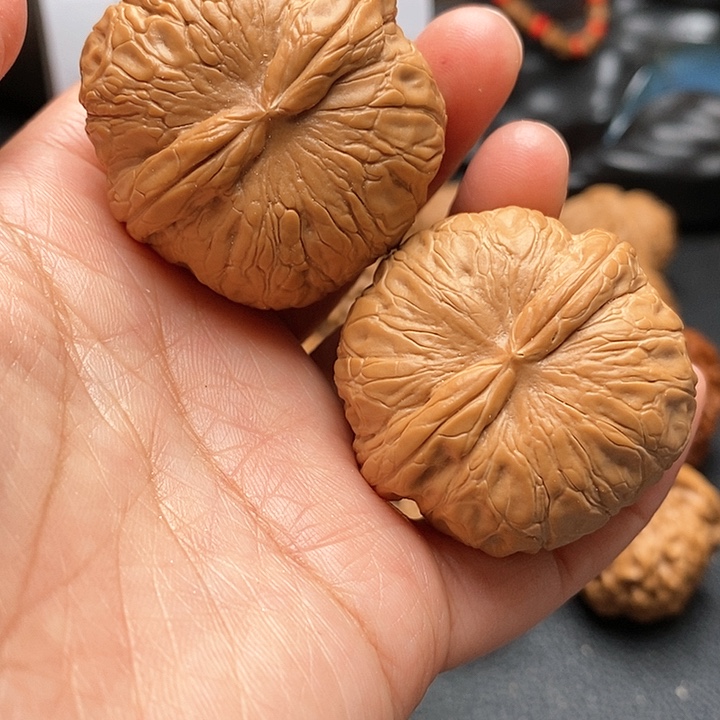 文玩核桃吊坠元宝异型40尺