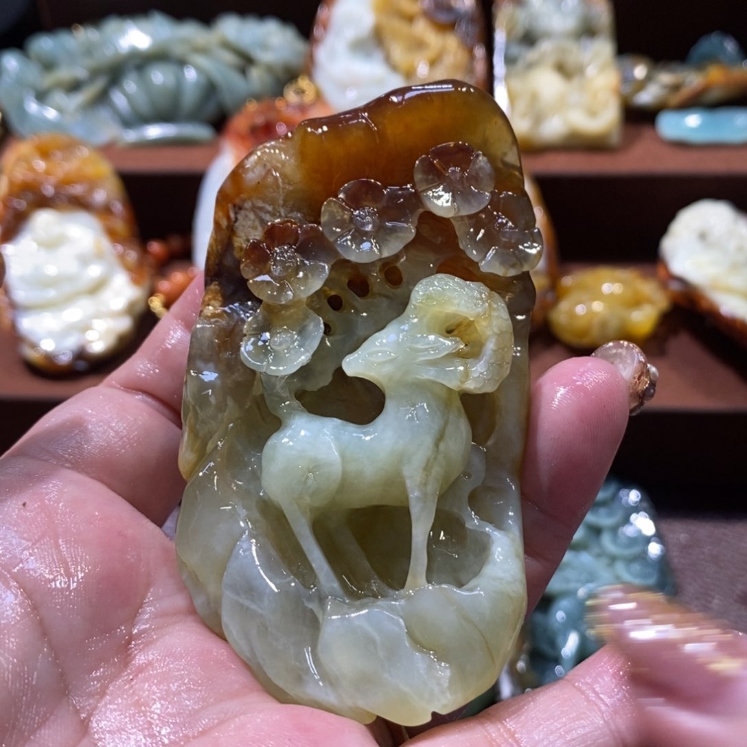 蛇纹石玉颈饰未镶嵌