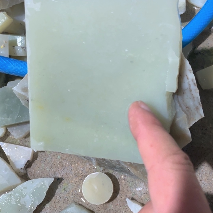 未镶嵌和田玉（糖玉）珠宝半成品
