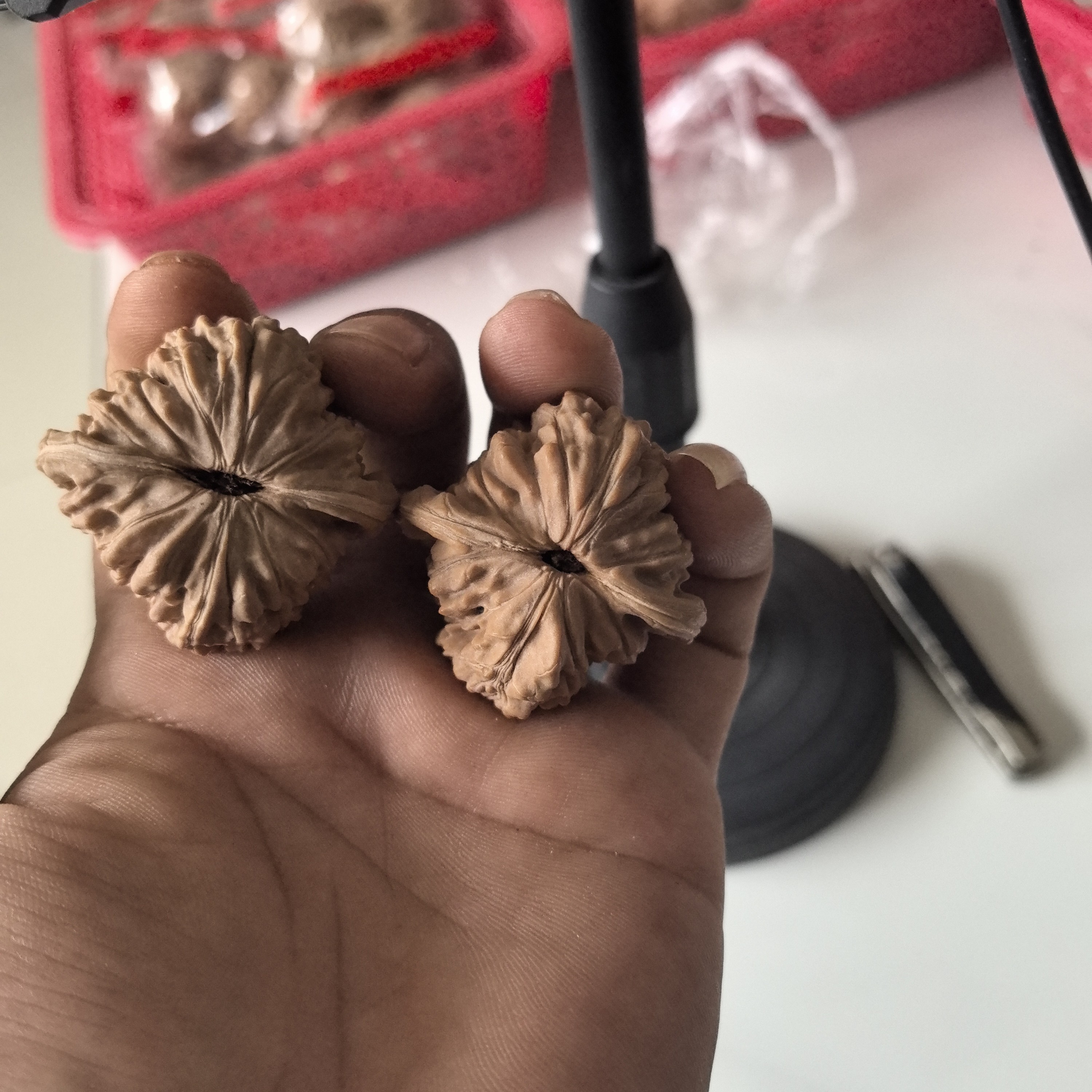 四座楼头文玩核桃盘玩手把件