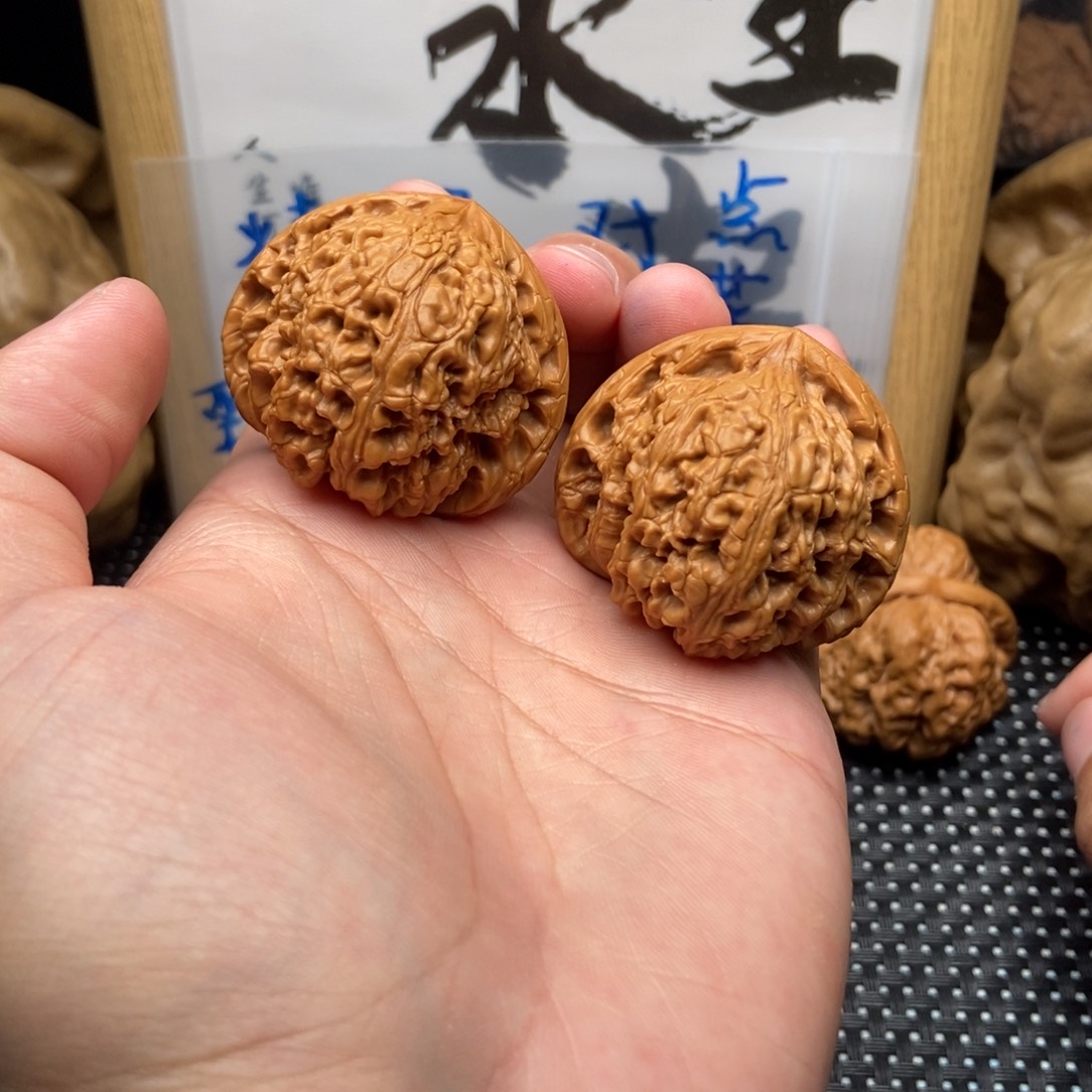 吊坠文玩核桃42三角疆