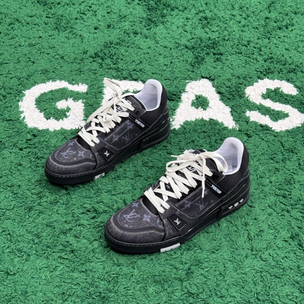 未使用 LouisVuitton/路易威登 黑色牛仔布 25年 试穿成色 44码