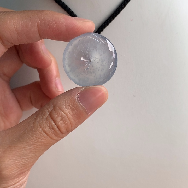 翡翠挂件未镶嵌….