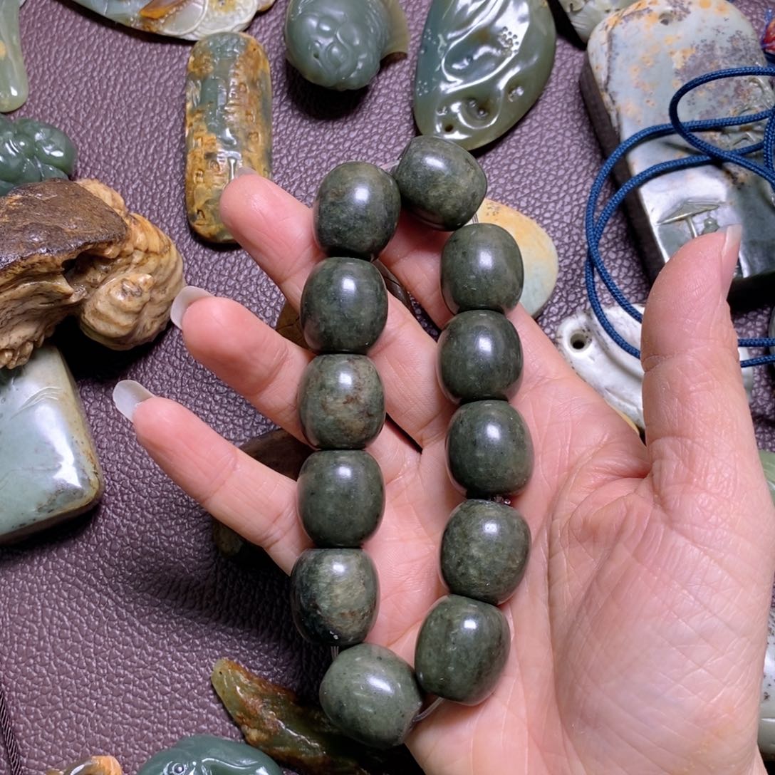 岫岩河磨玉（透闪石质玉）挂件未镶嵌