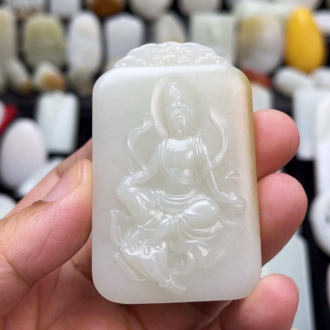 和田玉颈饰未镶嵌滕***哥