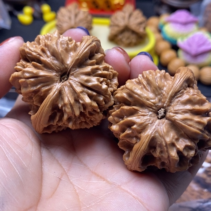 逸***龙文玩核桃吊坠和尚头