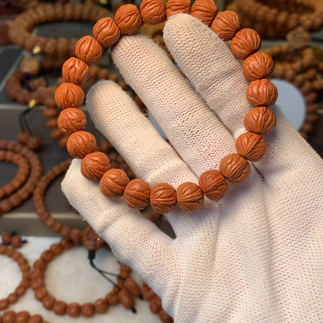 姜****手串桃核秦岭龙纹