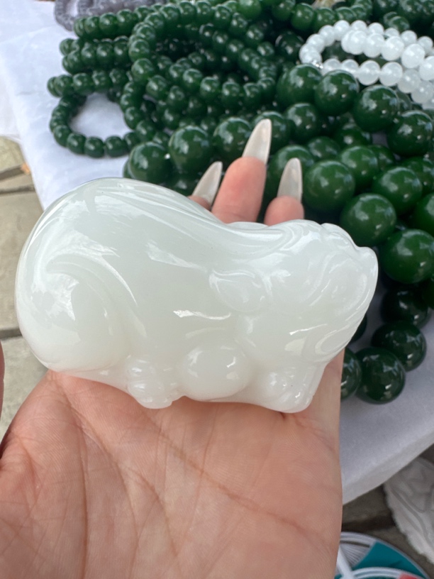 高端精品貔貅手把件 白