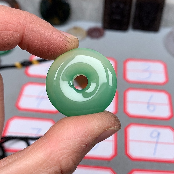 @***⁰玛瑙/玉髓未镶嵌颈饰