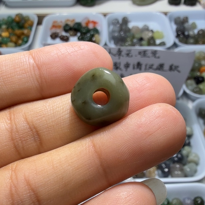 未镶嵌和田玉珠宝半成品