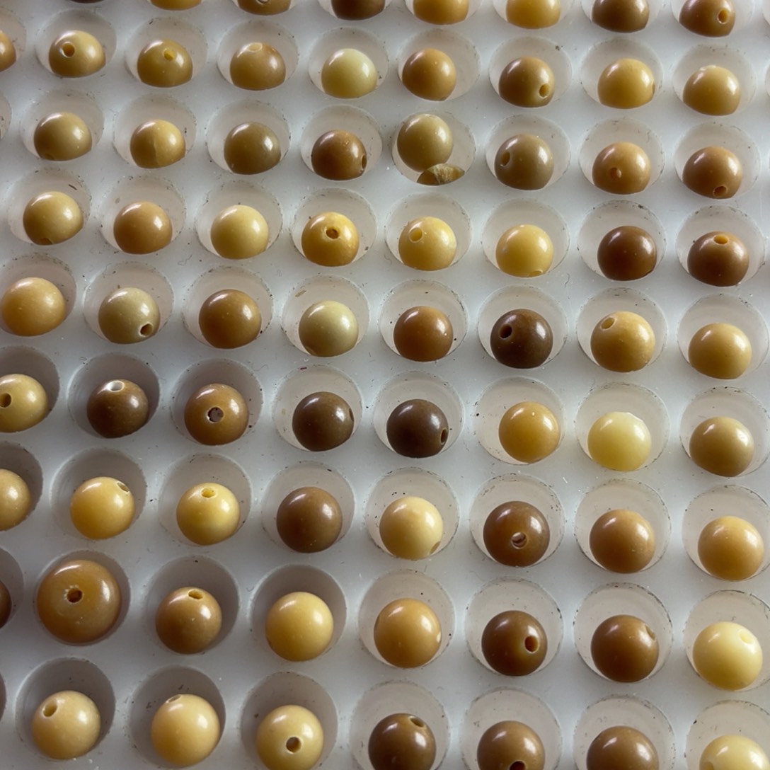 白玉菩提吊坠瑕疵8风化圆珠200颗